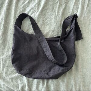 Baggu- Medium Nylon Crescent Bag- Black